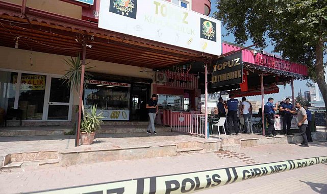 Elinde bıçakla girdiği kuyumcudan 18 adet bileziği alarak kaçtı