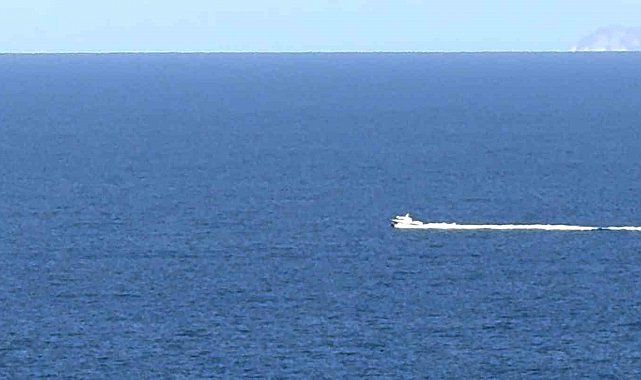 Erdek açıklarında sahil güvenlik ve deniz kuvvetleri seferber oldu