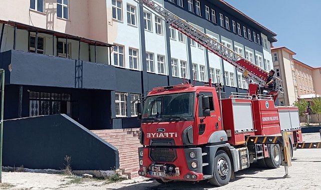 Esendere Belediyesi'nden eğitime anlamlı destek: Ortaokulun boya ihtiyacı karşılandı