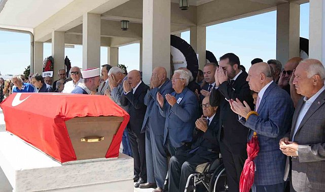 Eski Sağlık Bakanı Şıvgın, son yolculuğuna uğurlandı