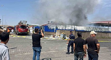 Eskişehir'de geri dönüşüm fabrikasında büyük yangın