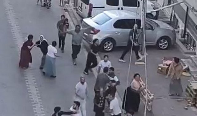 Ev sahibi kiracı tartışmasında ortalık karıştı; o anlar kamerada