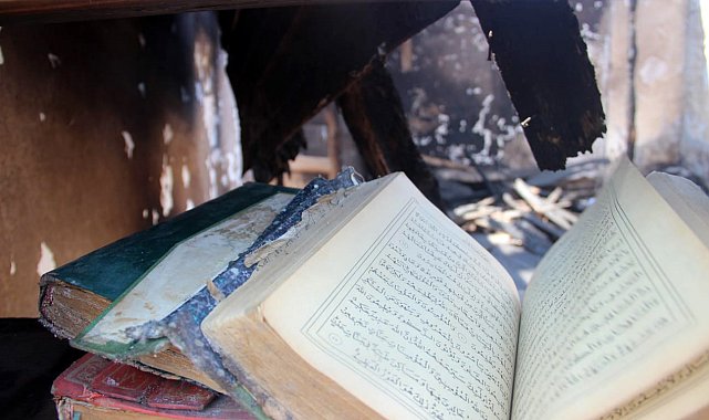 Evi yandı, çatısı çöktü, Kur'an-ı Kerim'ler sapasağlam kaldı