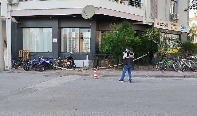 Evinin önünde tüfekli saldırıya uğradı