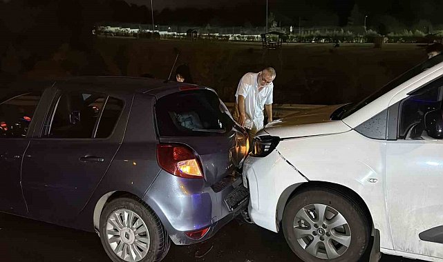 Eyüpsultan'da feci kaza... 16 araç birbirine girdi: 6 yaralı