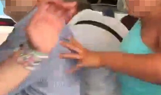 Fatih'te İETT otobüs şoförü ile yolcu arasında çıkan kavgaya biber gazlı müdahale