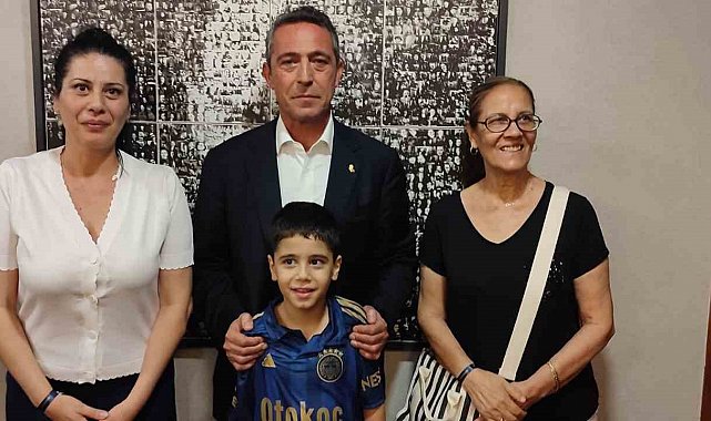 Fenerbahçe, lösemi hastası İzmirli Rüzgar'ı stadyumda ağırladı