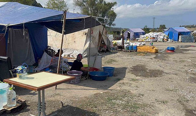 Fındık işçilerinin çadır hayatında her şey var, su ve elektrik yok