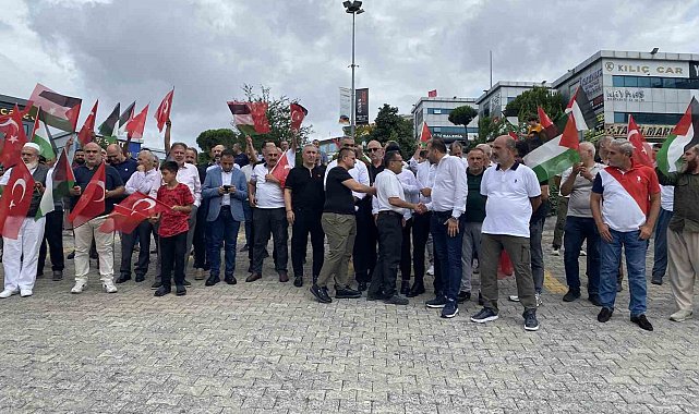 Galericiler esnafından Gazze protestosu: İsrail Başbakanı Netanyahu'nun maketi tekmelendi