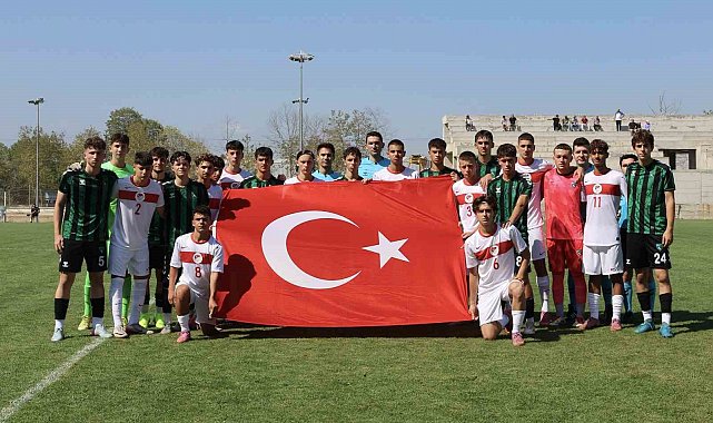 Genç Milli Takımları, 30 Ağustos Zafer Bayramı'nı kutladı