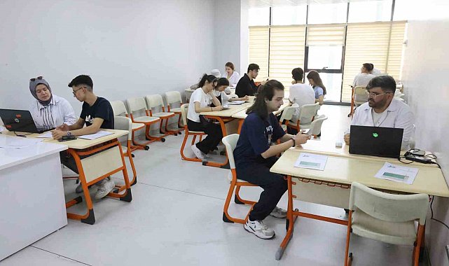 Gençler üniversite hayallerine kavuştu