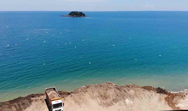 Giresun'da Karadeniz'in kıyısındaki çöplük, ekosistemi tehdit ediyor