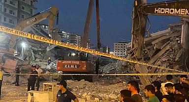 Göçük altında kalan iş makinası operatörünün cansız bedenine ulaşıldı