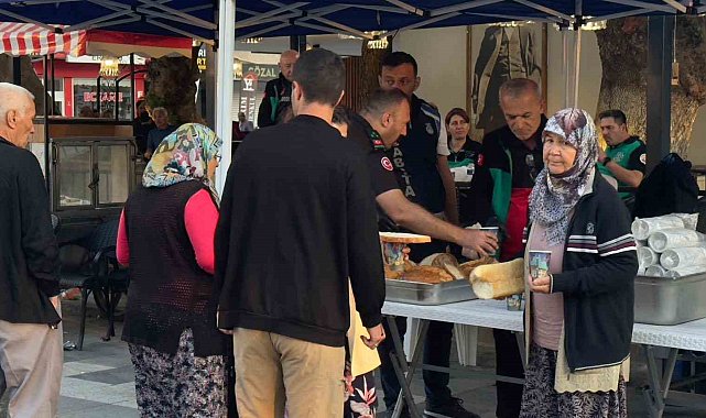 Gölcük, Balıkesir halkına desteğe koştu