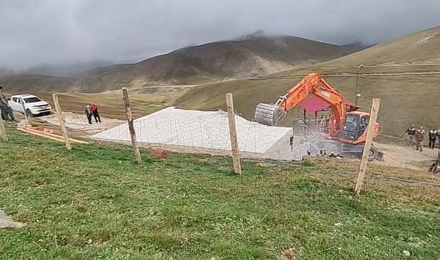 Gümüşhane yaylalarında kaçak yapıların yıkımı kararlılıkla sürüyor