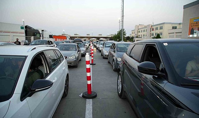 Gurbetçiler akın akın Avrupa'ya dönüyor