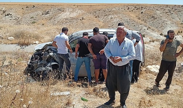 Hafif ticari araç şarampole yuvarlanarak takla attı