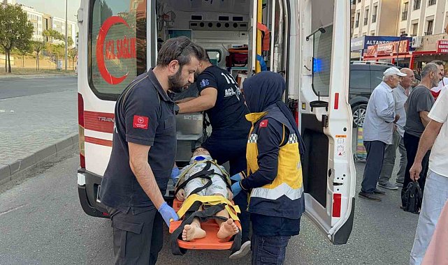 Hafif ticari aracın çarptığı çocuk hastanelik oldu