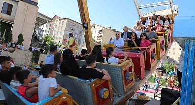 Hakkari'de lunapark sevinci