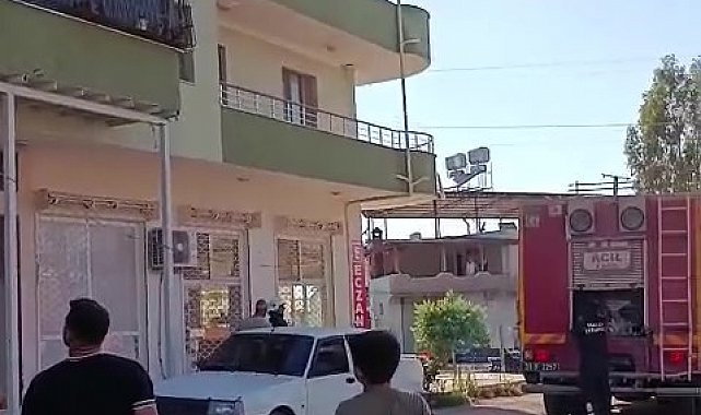 Hatay'da 4 katlı binada yangın