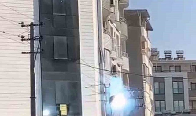 Hatay'da aşırı sıcaklarla birlikte elektrik hattında art arda patlamalar yaşandı