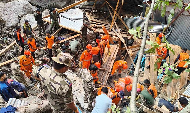 Hindistan'da sel felaketinde ölü sayısı 60'a yükseldi