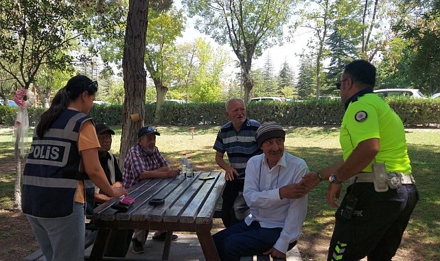 Huzurevi sakinlerine dolandırıcılığa karşı bilgilendirme