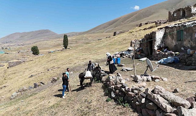 Iğdır'da 2025 yılında eşek sırtında su taşıyorlar