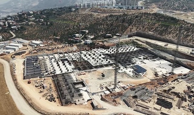 İskenderun'da sismik izolatör sistemli 600 yataklı devlet hastanenin inşası hızla sürüyor