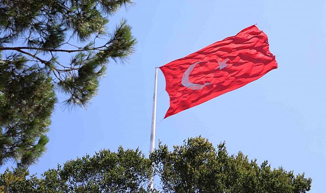 İstanbul'da kuvvetli rüzgar etkisini sürdürüyor