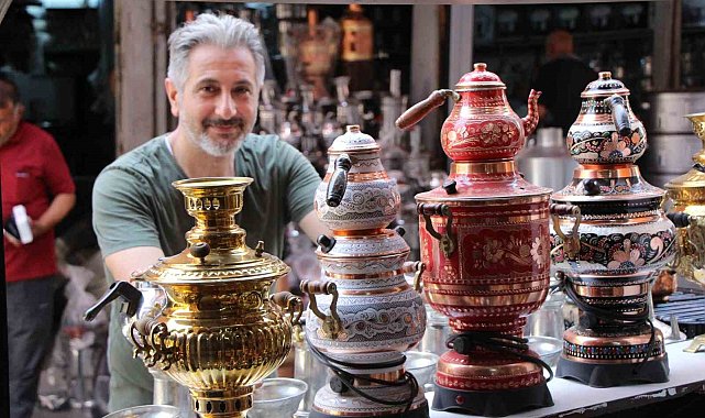 İstanbul'da taksiciliği bırakıp memleketine döndü, şehrin son semavercisi oldu