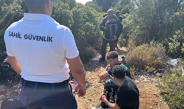 İzmir'de karada ve denizde 23 göçmen yakalandı