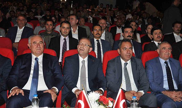 Kamu Başdenetçisi Mehmet Akarca Karslılarla buluştu