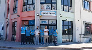 Kamu yararına çalışma yükümlüleri okulları boyayıp temizledi