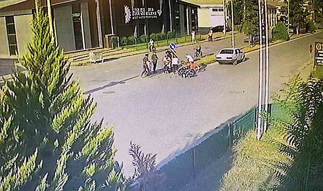 Kamyonetle çarpışan motosiklet sürücüsü yaralandı