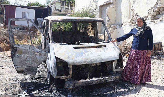 Kanserden eşini kaybeden kadının, 4 evladının ekmek parasını kazandığı minibüs yandı