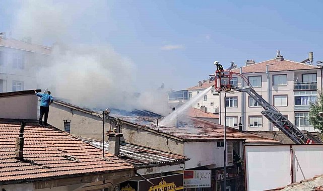 Karaman'da çatı yangını korkuttu