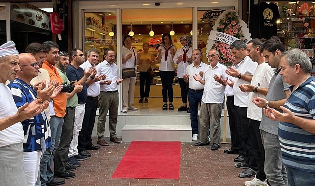 Kardelen kestane şekeri şimdi de ünlü cadde'de