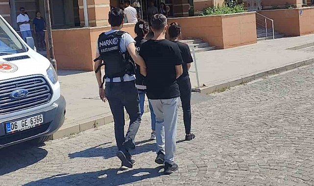 Kastamonu'da uyuşturucuyla yakalanan 2 şüpheli tutuklandı