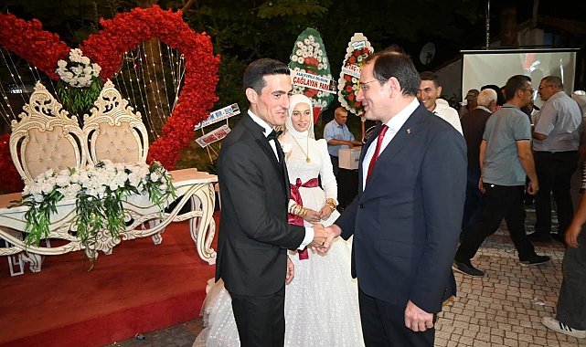 Kaymakam Türker, çalışma arkadaşının düğün törenine katıldı