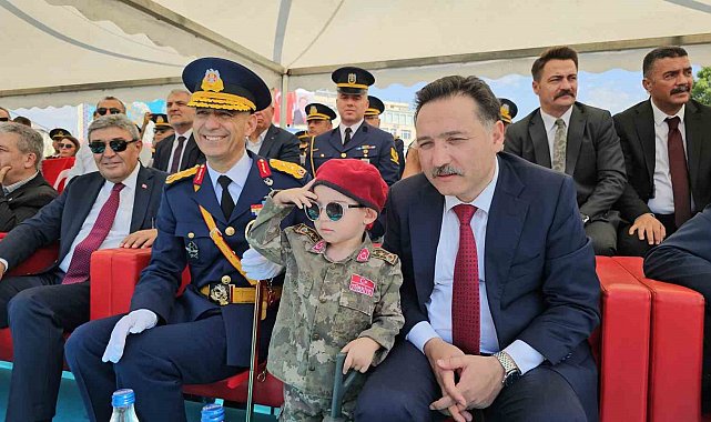 Kayseri'de Zafer Bayramı coşkusu