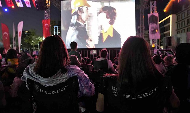 Keçiören Belediyesi'nden açık hava sineması