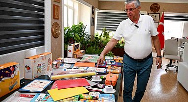 Kemer Belediyesi'nden 6 bin 500 öğrenciye ücretsiz kırtasiye malzemesi