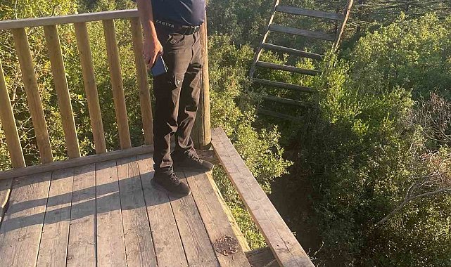 Kent Ormanı'ndan seyir terasına zarar verdiler