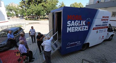 Kepez Belediyesi'nden huzurevi sakinlerine göz taraması
