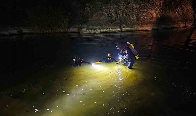 Kızını kurtarmak isterken kendisi boğuldu