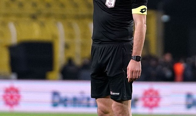 Kocaelispor - Kayserispor maçının VAR'ı Ümit Öztürk oldu