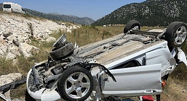 Konya'da otomobil şarampole devrildi: 5 yaralı