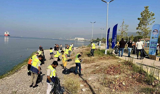Körfez'de kıyı temizliği: Yarım saatte 70 kilo atık toplandı