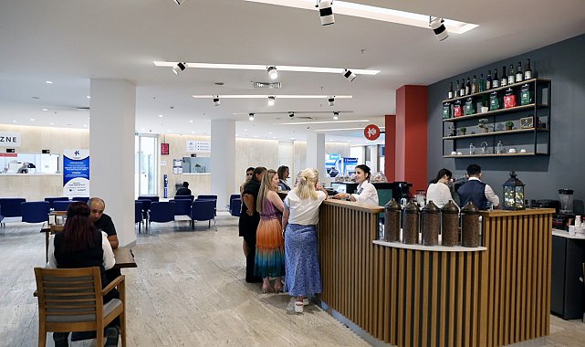 Küçükçekmece Belediyesi Ana Hizmet Binasına yeni sosyal alan: Kafe K hizmete açıldı